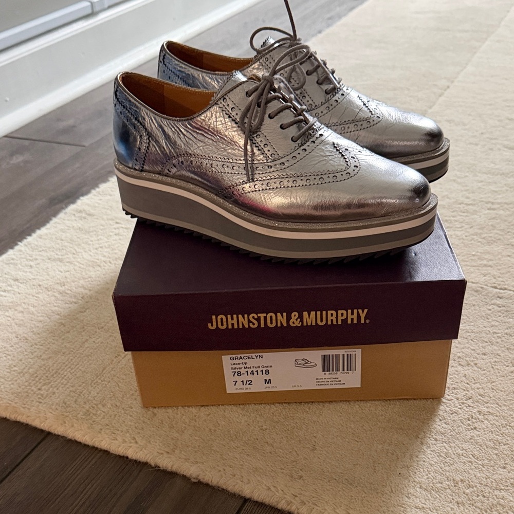 Johnston & Murphy Metallic Silver Platform Oxford Shoes